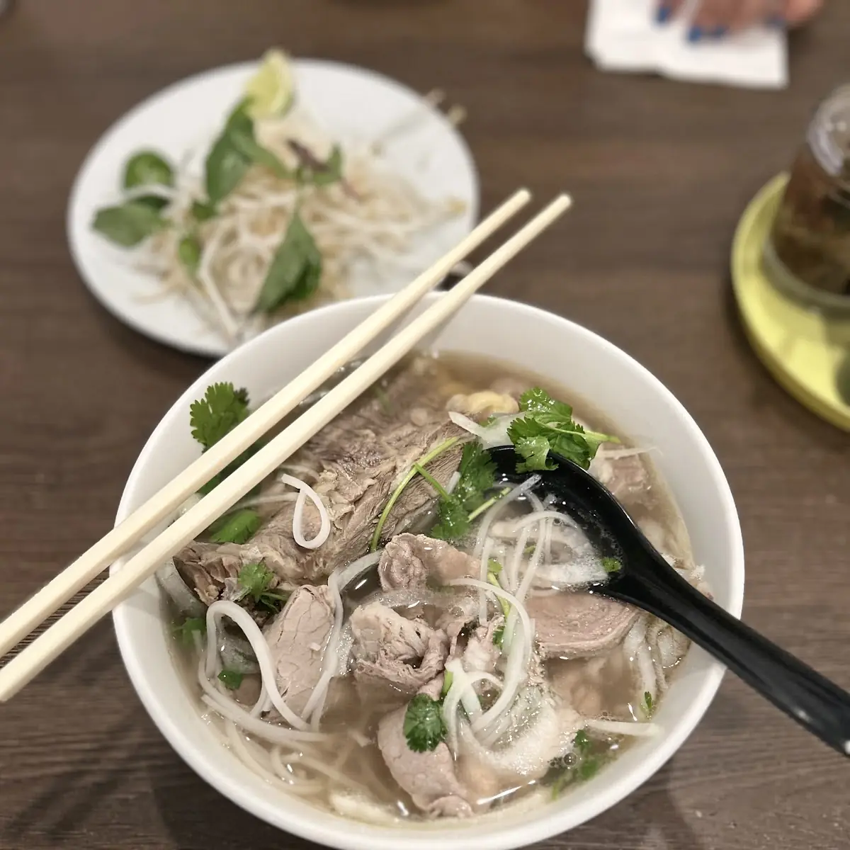 rare beef noodle soup 生牛肉湯河
